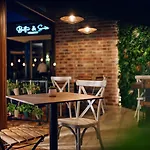 Paris Отель 4*