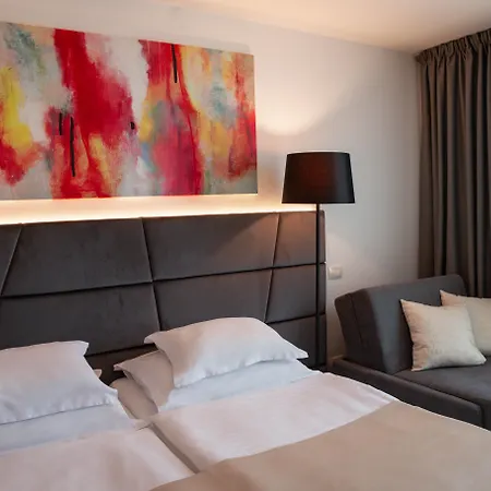 Paris Hotel 4*