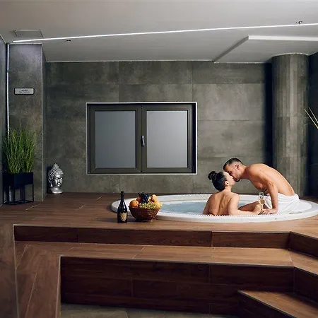 Paris 4*