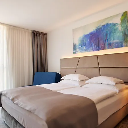 Paris Hotel