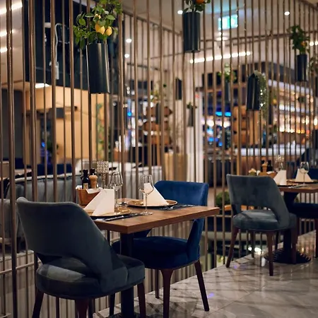 Paris 酒店